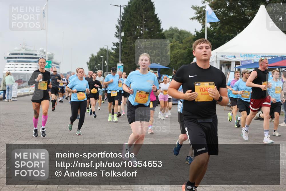 13.09.2026 - Kiel Lauf Andreas Tolksdorf http://msf.ph/oto/10354653 13.09.2026 09:57:53 Kiellinie 5636, 8996, 9458, 38, 704 meine-sportfotos.de
