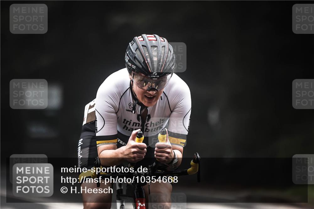 13.09.2026 - Stadtparktriathlon H.Heesch http://msf.ph/oto/10354668 13.09.2026 09:34:43 Radfahren 181 meine-sportfotos.de