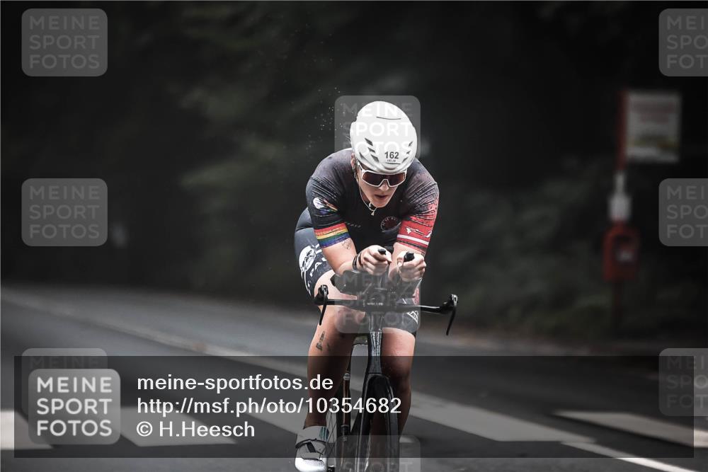 13.09.2026 - Stadtparktriathlon H.Heesch http://msf.ph/oto/10354682 13.09.2026 09:35:12 Radfahren 162, 209 meine-sportfotos.de