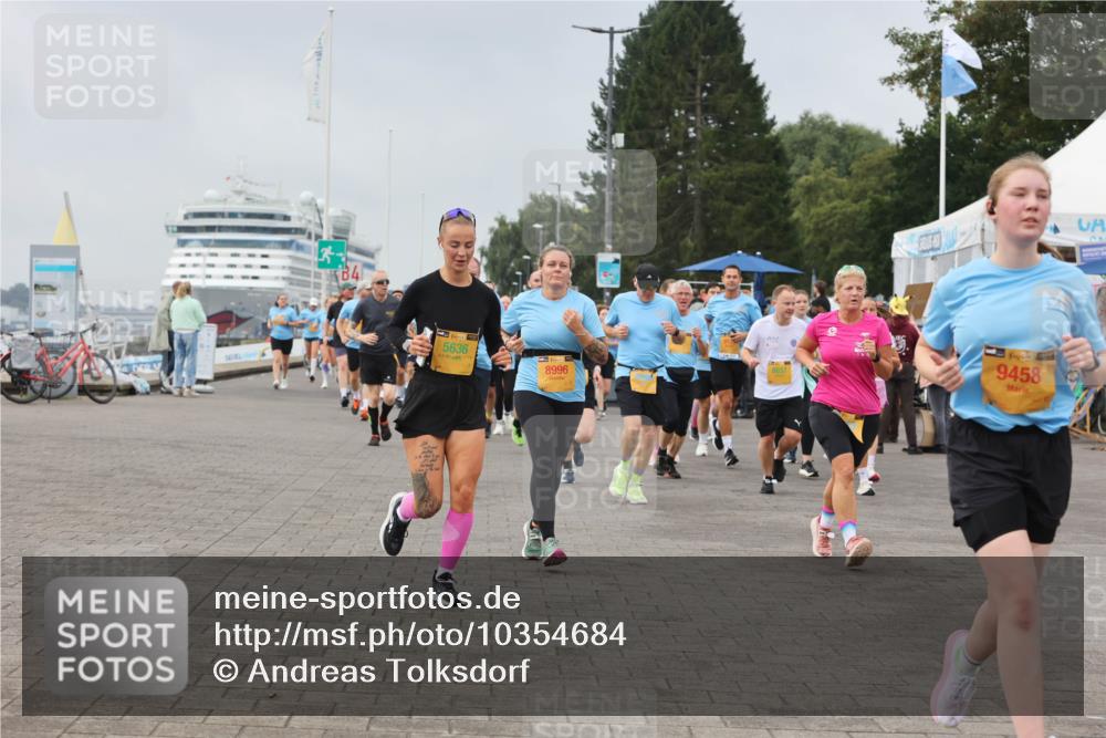 13.09.2026 - Kiel Lauf Andreas Tolksdorf http://msf.ph/oto/10354684 13.09.2026 09:57:54 Kiellinie 84, 39, 5636, 8996, 1, 38, 9458 meine-sportfotos.de
