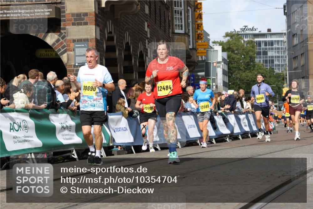 13.09.2026 - 21. swb-Marathon Bremen Strokosch-Dieckow http://msf.ph/oto/10354704 13.09.2026 10:56:05 Ziel 10243, 10297, 10374, 10379, 10423, 10529, 10550, 10703, 10809, 10881, 10952, 11377, 11510, 11557, 11862, 12108, 12125, 12143, 12150, 12188, 10184, 10211, 10246, 10322, 10365, 10443, 10670, 10699, 10949, 10957, 10960, 11219, 11280, 11570, 11693, 11782, 12452, 12476 meine-sportfotos.de