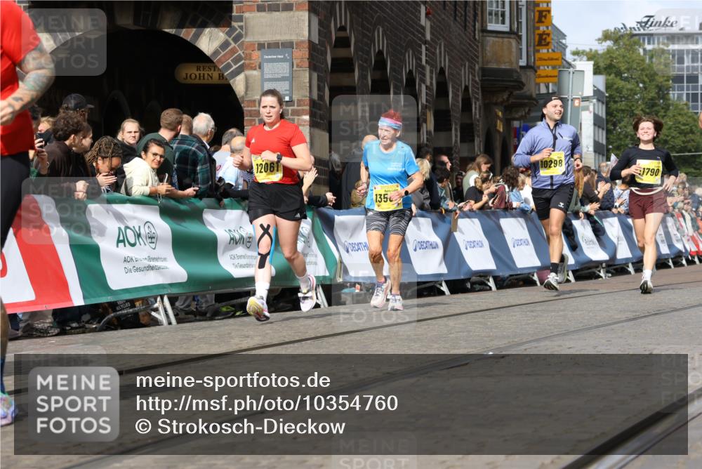 13.09.2026 - 21. swb-Marathon Bremen Strokosch-Dieckow http://msf.ph/oto/10354760 13.09.2026 10:56:07 Ziel 10243, 10374, 10379, 10423, 10529, 10550, 10703, 10809, 10952, 11377, 11510, 12108, 12125, 12143, 12188, 12484, 10184, 10211, 10246, 10322, 10365, 10443, 10670, 10699, 10957, 10960, 11280, 11317, 11570, 11693, 11782, 12452 meine-sportfotos.de