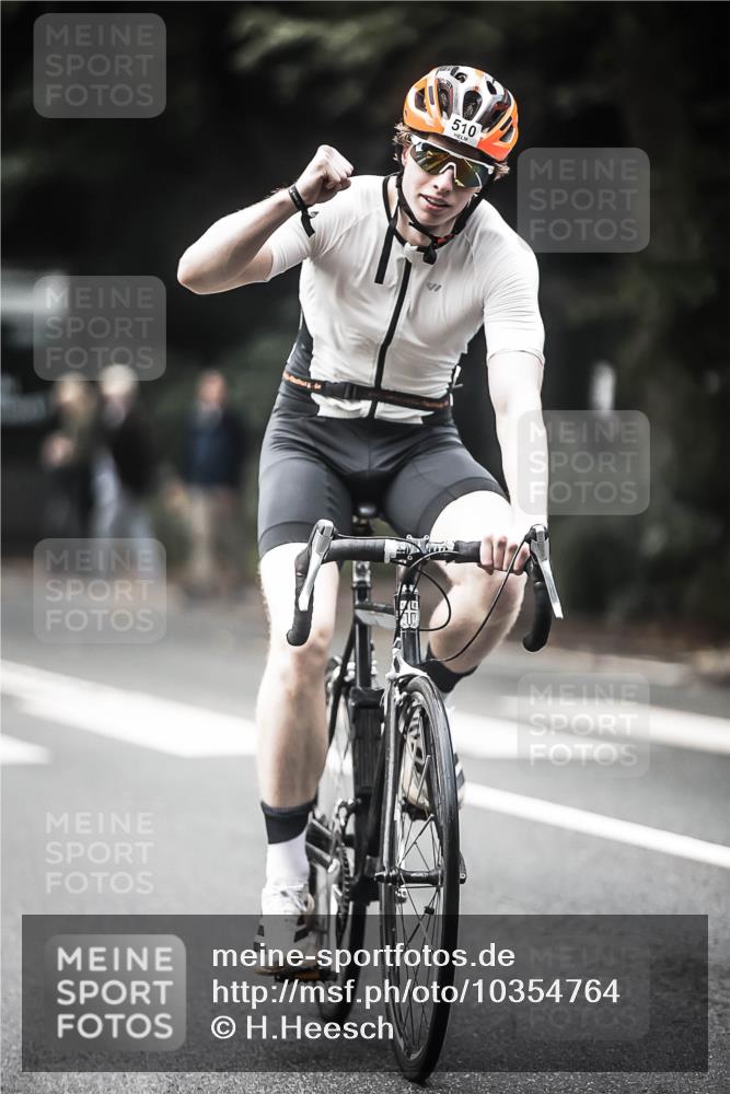 13.09.2026 - Stadtparktriathlon H.Heesch http://msf.ph/oto/10354764 13.09.2026 11:10:50 Radfahren 510, 683 meine-sportfotos.de