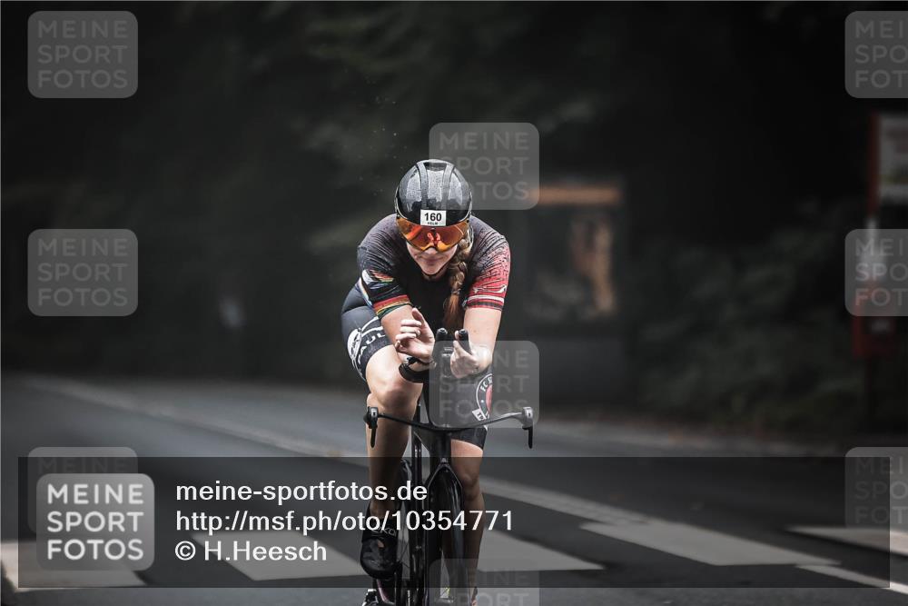 13.09.2026 - Stadtparktriathlon H.Heesch http://msf.ph/oto/10354771 13.09.2026 09:35:24 Radfahren 160, 208 meine-sportfotos.de