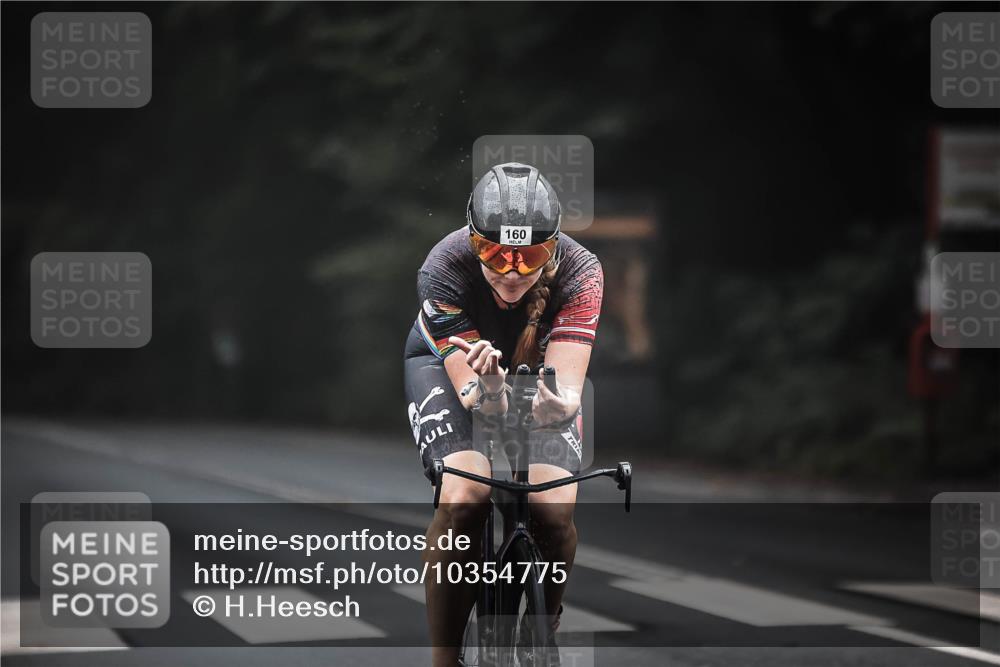 13.09.2026 - Stadtparktriathlon H.Heesch http://msf.ph/oto/10354775 13.09.2026 09:35:24 Radfahren 160, 208 meine-sportfotos.de