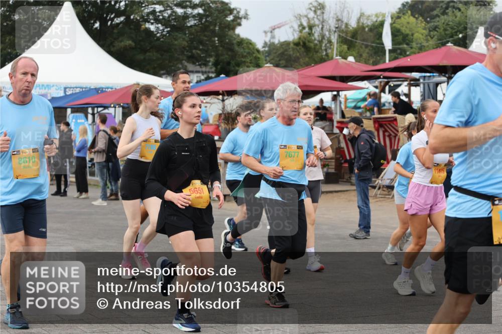13.09.2026 - Kiel Lauf Andreas Tolksdorf http://msf.ph/oto/10354805 13.09.2026 09:57:58 Kiellinie 38, 8610, 5651, 7677, 11475 meine-sportfotos.de