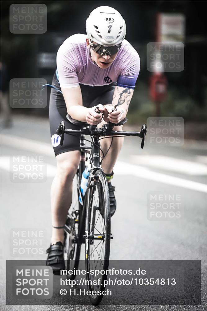 13.09.2026 - Stadtparktriathlon H.Heesch http://msf.ph/oto/10354813 13.09.2026 11:10:55 Radfahren 510, 591, 683 meine-sportfotos.de