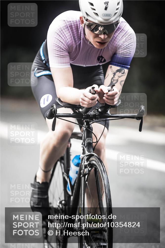 13.09.2026 - Stadtparktriathlon H.Heesch http://msf.ph/oto/10354824 13.09.2026 11:10:55 Radfahren 510, 591, 683 meine-sportfotos.de