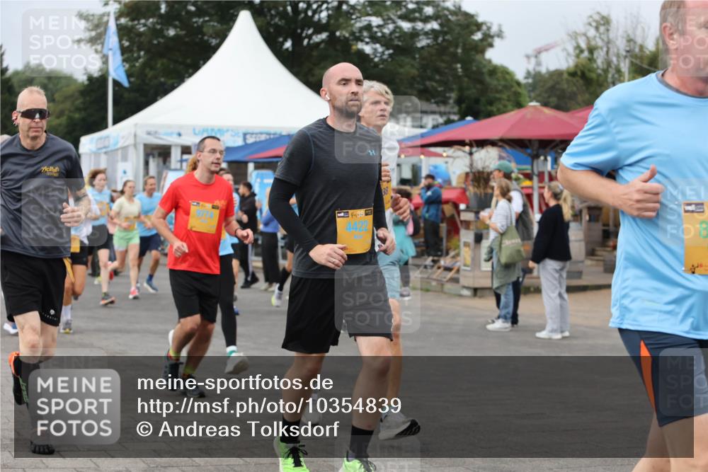 13.09.2026 - Kiel Lauf Andreas Tolksdorf http://msf.ph/oto/10354839 13.09.2026 09:57:59 Kiellinie 9774, 38, 4422, 8 meine-sportfotos.de