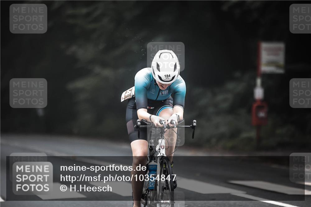 13.09.2026 - Stadtparktriathlon H.Heesch http://msf.ph/oto/10354847 13.09.2026 09:35:41 Radfahren 155, 184 meine-sportfotos.de