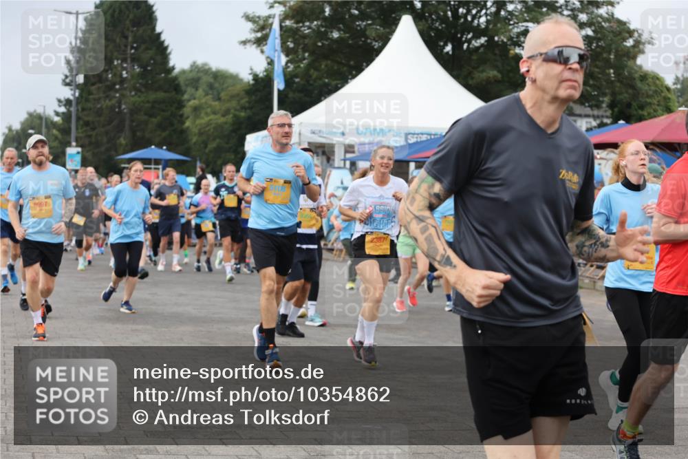 13.09.2026 - Kiel Lauf Andreas Tolksdorf http://msf.ph/oto/10354862 13.09.2026 09:58:01 Kiellinie 8997, 2387 meine-sportfotos.de