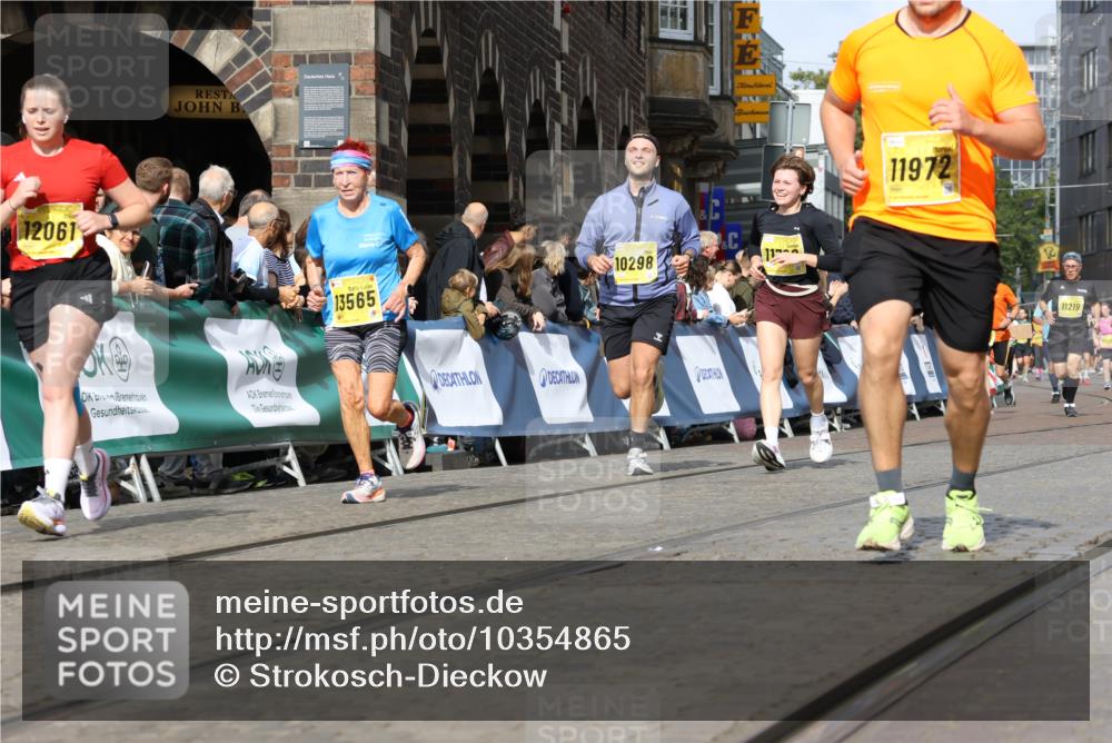 13.09.2026 - 21. swb-Marathon Bremen Strokosch-Dieckow http://msf.ph/oto/10354865 13.09.2026 10:56:08 Ziel 10243, 10374, 10379, 10423, 10529, 10550, 10690, 10703, 10809, 10952, 11377, 11510, 11972, 12108, 12125, 12143, 12188, 12484, 10184, 10211, 10246, 10322, 10443, 10670, 10699, 10960, 11280, 11317, 11570, 11693, 11782, 12452 meine-sportfotos.de