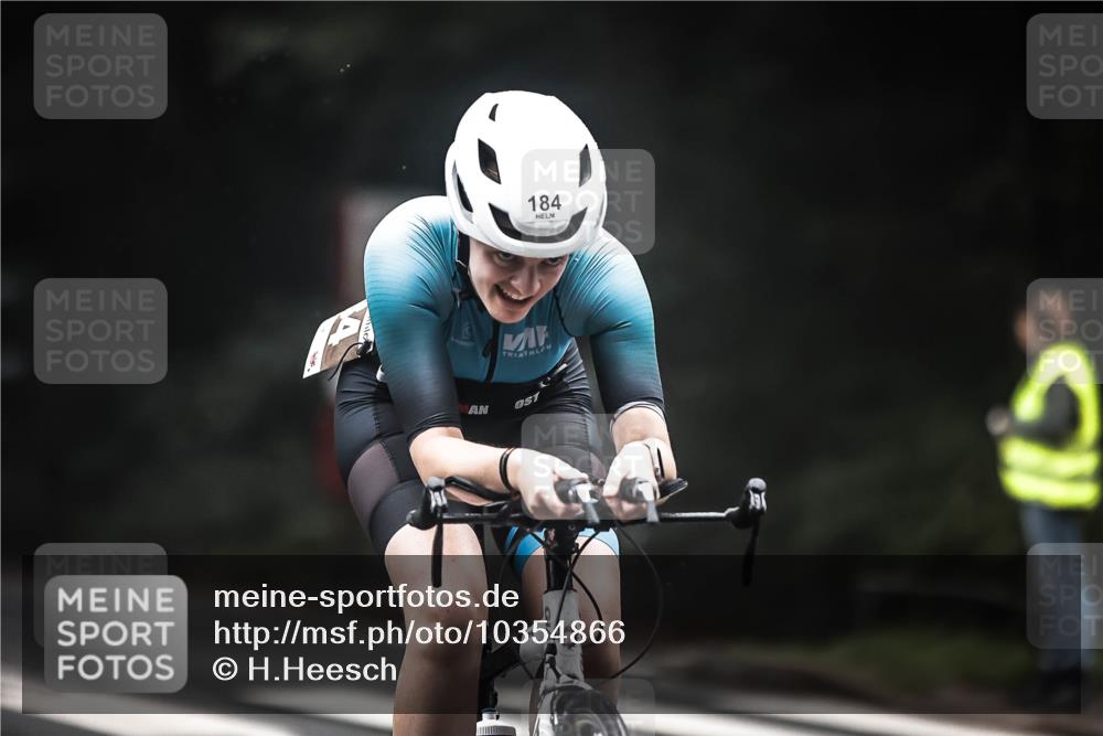 13.09.2026 - Stadtparktriathlon H.Heesch http://msf.ph/oto/10354866 13.09.2026 09:35:42 Radfahren 154, 155, 184 meine-sportfotos.de