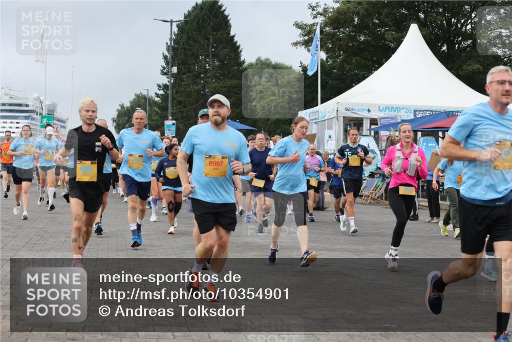13.09.2026 - Kiel Lauf Andreas Tolksdorf http://msf.ph/oto/10354901 13.09.2026 09:58:02 Kiellinie 8997, 8022 meine-sportfotos.de
