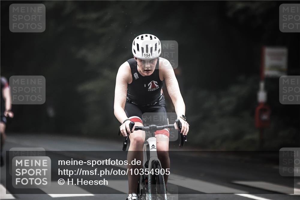 13.09.2026 - Stadtparktriathlon H.Heesch http://msf.ph/oto/10354905 13.09.2026 09:35:48 Radfahren 119, 154, 158 meine-sportfotos.de