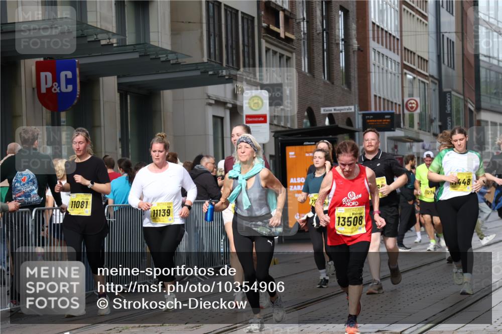 13.09.2026 - 21. swb-Marathon Bremen Strokosch-Dieckow http://msf.ph/oto/10354906 13.09.2026 11:15:59 Ziel 10242, 11026, 11081, 11139, 11181, 11200, 11264, 11274, 11385, 11448, 11573, 11768, 12057, 12151, 12539, 13508, 10474, 10572, 10665, 10900, 11217, 11307, 11549, 11613, 11778, 11897, 11940, 12046, 12137, 12306 meine-sportfotos.de