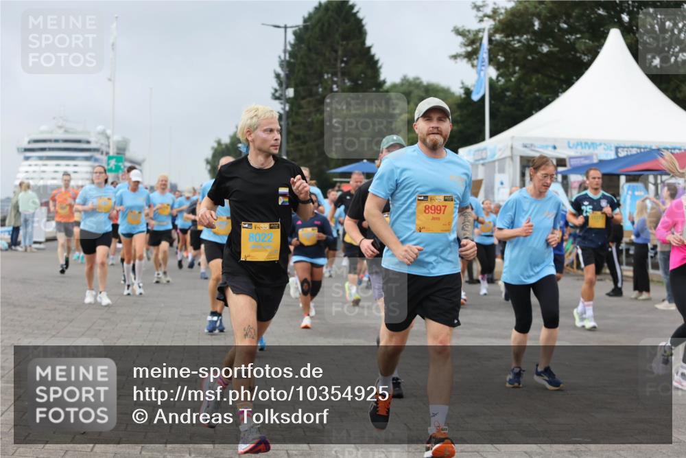 13.09.2026 - Kiel Lauf Andreas Tolksdorf http://msf.ph/oto/10354925 13.09.2026 09:58:03 Kiellinie 38, 8022, 39, 8997 meine-sportfotos.de