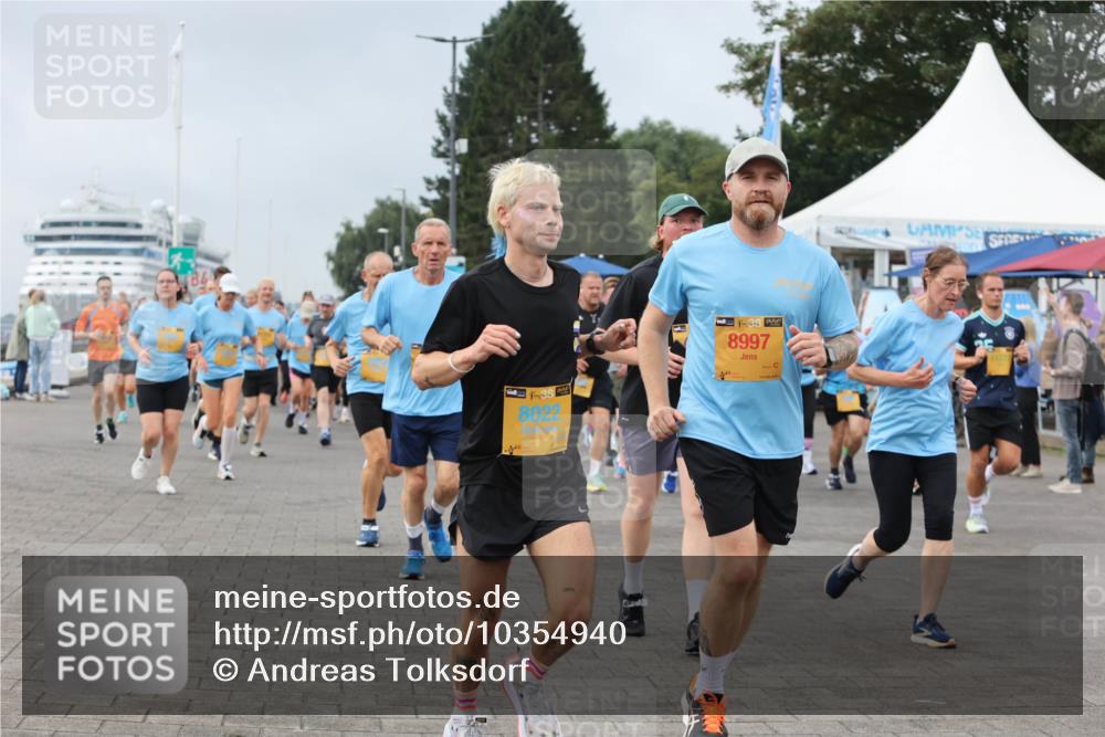 13.09.2026 - Kiel Lauf Andreas Tolksdorf http://msf.ph/oto/10354940 13.09.2026 09:58:03 Kiellinie 48, 8022, 38, 8997 meine-sportfotos.de