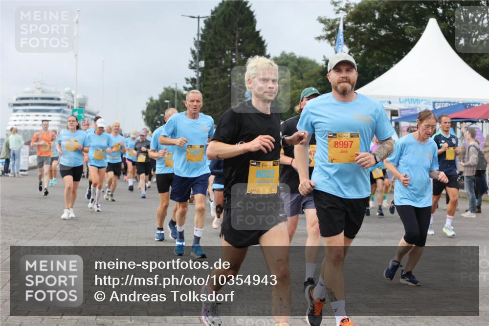 13.09.2026 - Kiel Lauf Andreas Tolksdorf http://msf.ph/oto/10354943 13.09.2026 09:58:03 Kiellinie 8022, 47, 38, 8997 meine-sportfotos.de