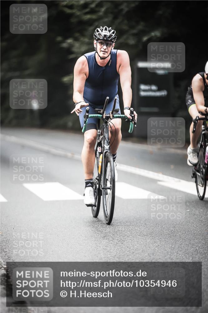 13.09.2026 - Stadtparktriathlon H.Heesch http://msf.ph/oto/10354946 13.09.2026 11:11:18 Radfahren 571, 685, 688, 694 meine-sportfotos.de