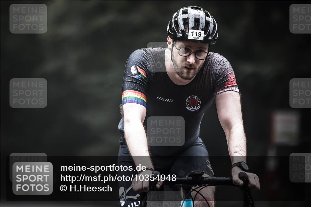 13.09.2026 - Stadtparktriathlon H.Heesch http://msf.ph/oto/10354948 13.09.2026 09:35:50 Radfahren 119, 154, 158 meine-sportfotos.de