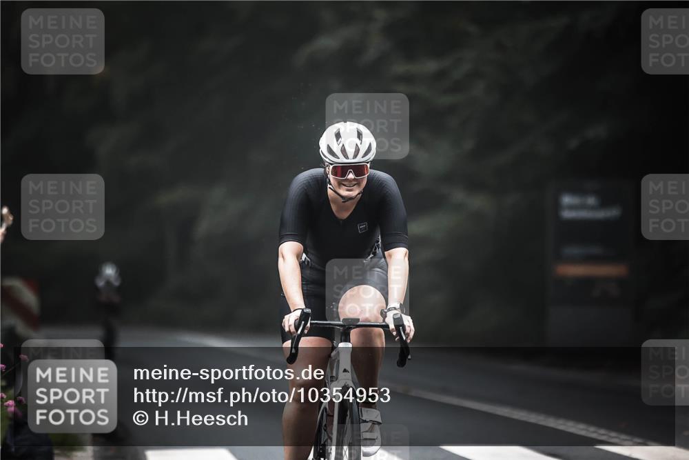 13.09.2026 - Stadtparktriathlon H.Heesch http://msf.ph/oto/10354953 13.09.2026 09:35:53 Radfahren 119, 154, 158, 197 meine-sportfotos.de