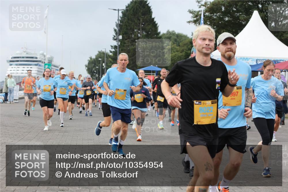 13.09.2026 - Kiel Lauf Andreas Tolksdorf http://msf.ph/oto/10354954 13.09.2026 09:58:03 Kiellinie 38, 8022, 97 meine-sportfotos.de