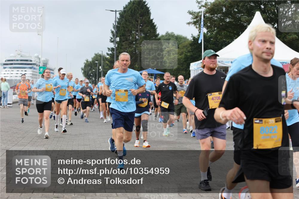 13.09.2026 - Kiel Lauf Andreas Tolksdorf http://msf.ph/oto/10354959 13.09.2026 09:58:03 Kiellinie 12510, 39, 4706, 8022 meine-sportfotos.de