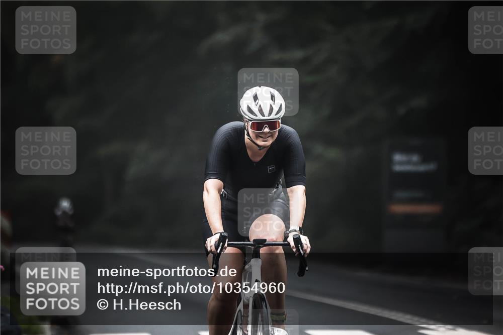 13.09.2026 - Stadtparktriathlon H.Heesch http://msf.ph/oto/10354960 13.09.2026 09:35:53 Radfahren 119, 154, 158, 197 meine-sportfotos.de