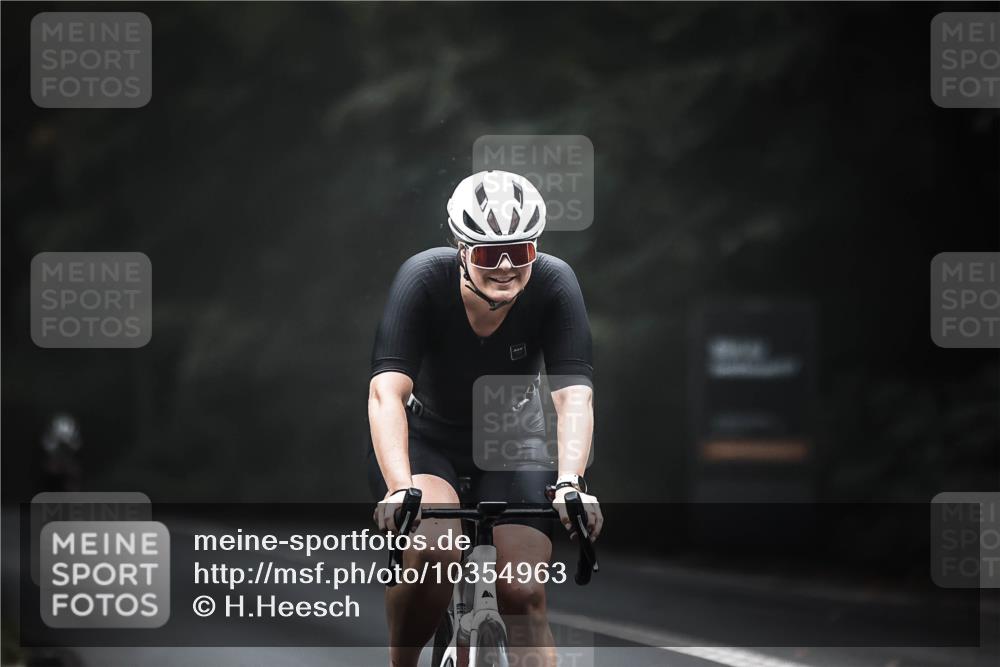 13.09.2026 - Stadtparktriathlon H.Heesch http://msf.ph/oto/10354963 13.09.2026 09:35:53 Radfahren 119, 154, 158, 197 meine-sportfotos.de