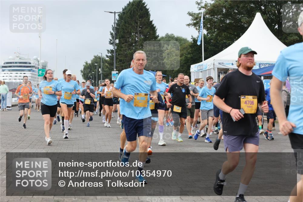 13.09.2026 - Kiel Lauf Andreas Tolksdorf http://msf.ph/oto/10354970 13.09.2026 09:58:04 Kiellinie 4706 meine-sportfotos.de