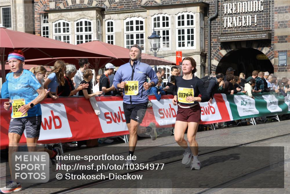 13.09.2026 - 21. swb-Marathon Bremen Strokosch-Dieckow http://msf.ph/oto/10354977 13.09.2026 10:56:12 Ziel 10243, 10298, 10374, 10550, 10690, 10703, 10952, 11510, 11790, 11972, 12061, 12108, 12143, 12484, 13565, 10184, 10211, 10322, 10443, 10670, 10675, 10699, 10844, 11256, 11280, 11317, 11570, 11693, 11795, 11844, 12452 meine-sportfotos.de