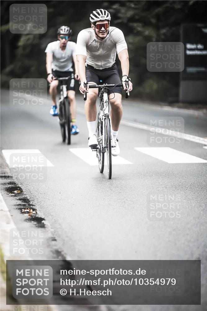 13.09.2026 - Stadtparktriathlon H.Heesch http://msf.ph/oto/10354979 13.09.2026 11:11:21 Radfahren 571, 685, 688, 694 meine-sportfotos.de