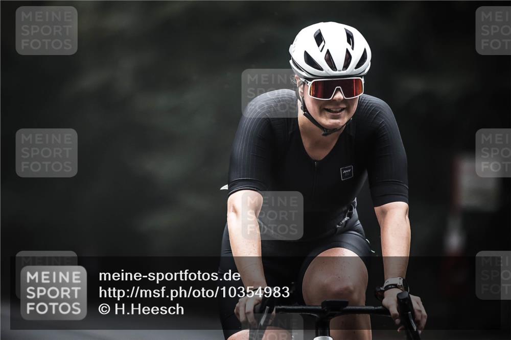13.09.2026 - Stadtparktriathlon H.Heesch http://msf.ph/oto/10354983 13.09.2026 09:35:54 Radfahren 119, 154, 158, 197 meine-sportfotos.de