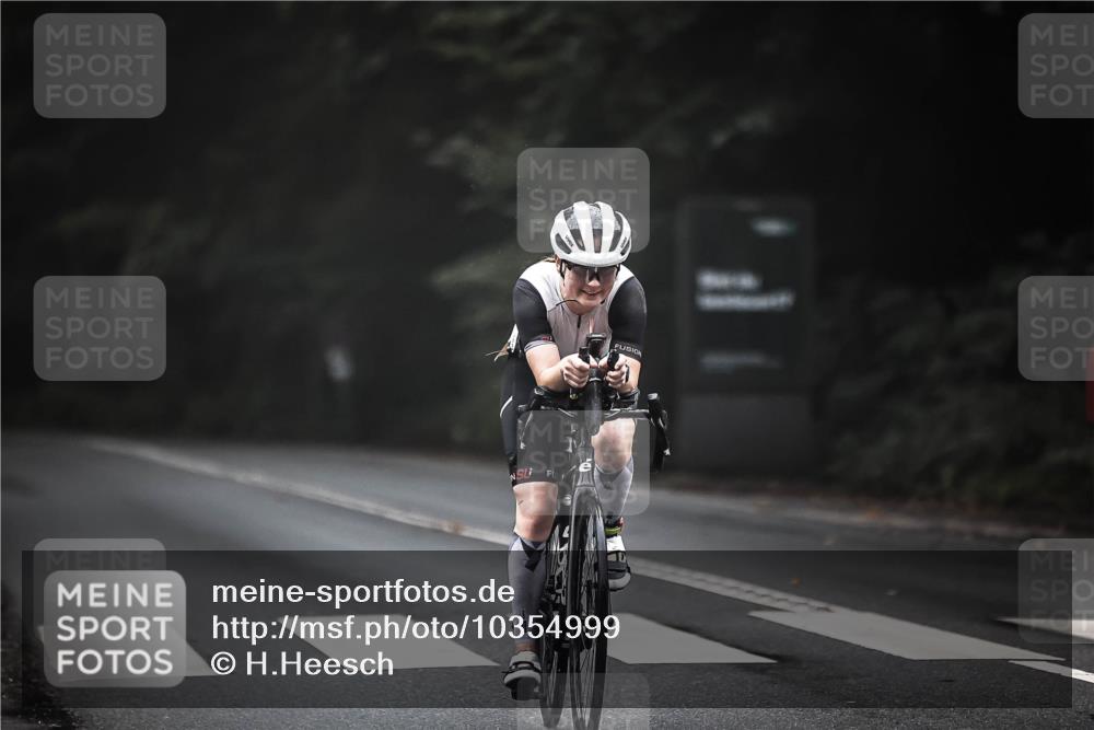 13.09.2026 - Stadtparktriathlon H.Heesch http://msf.ph/oto/10354999 13.09.2026 09:35:58 Radfahren 158, 197 meine-sportfotos.de