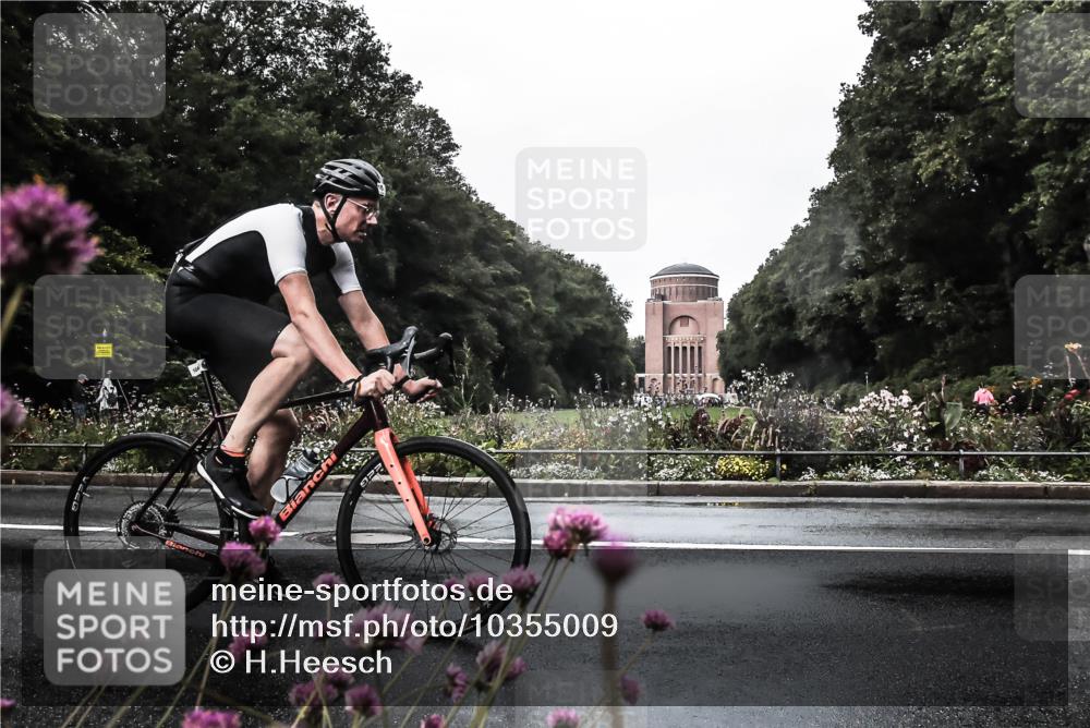 13.09.2026 - Stadtparktriathlon H.Heesch http://msf.ph/oto/10355009 13.09.2026 12:00:17 Radfahren 1040 meine-sportfotos.de