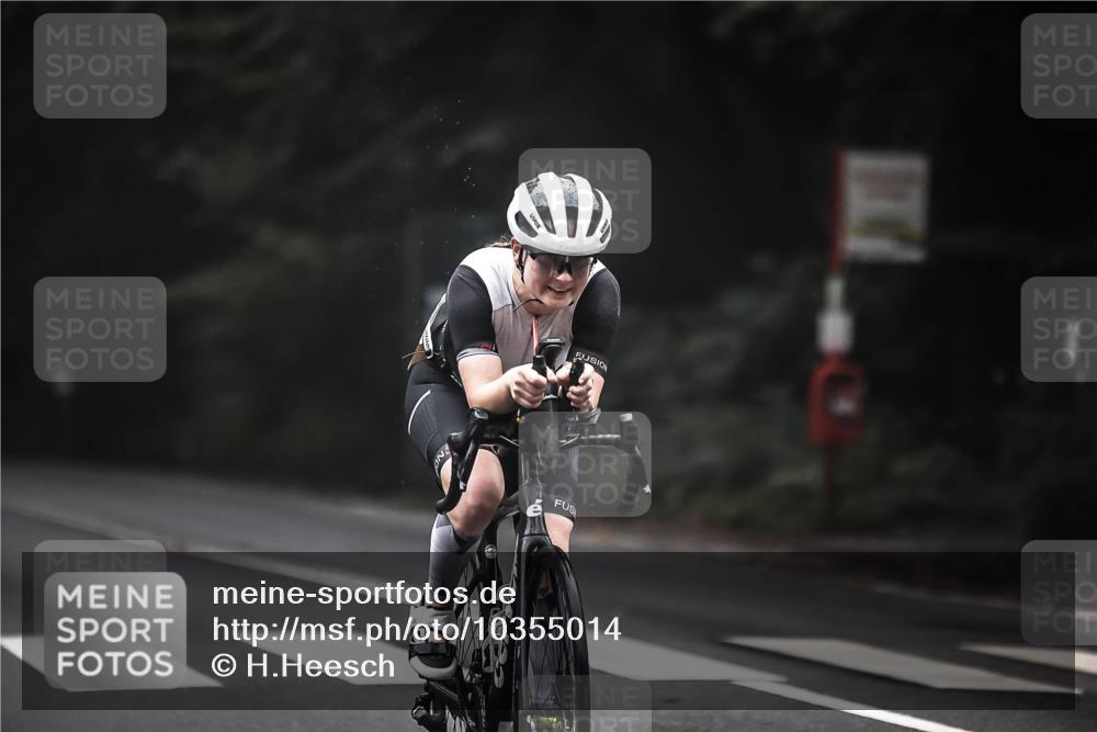 13.09.2026 - Stadtparktriathlon H.Heesch http://msf.ph/oto/10355014 13.09.2026 09:35:58 Radfahren 158, 197 meine-sportfotos.de