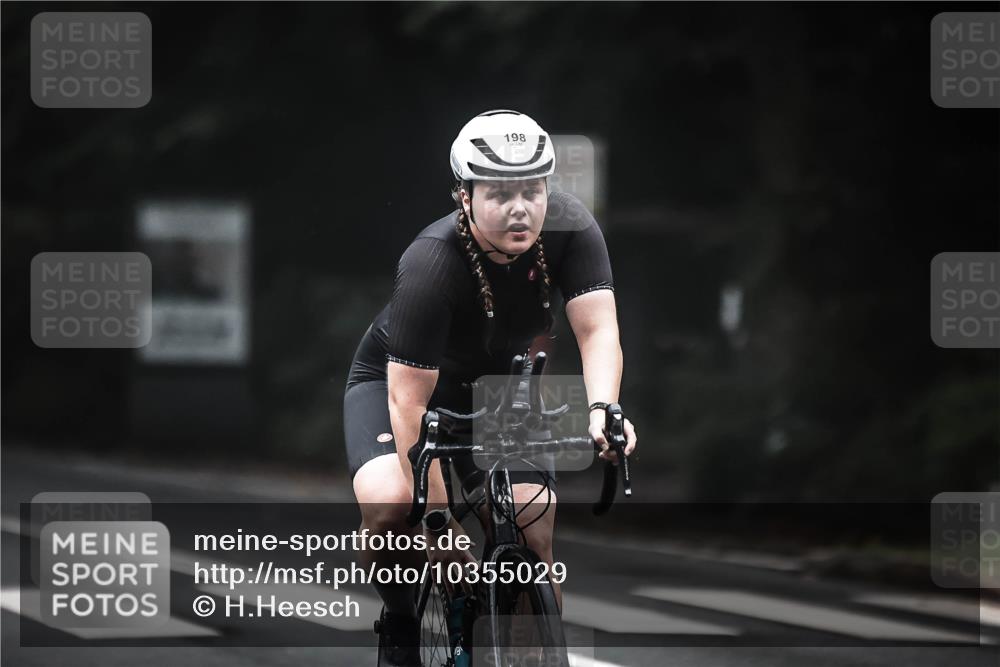 13.09.2026 - Stadtparktriathlon H.Heesch http://msf.ph/oto/10355029 13.09.2026 09:36:10 Radfahren 198 meine-sportfotos.de