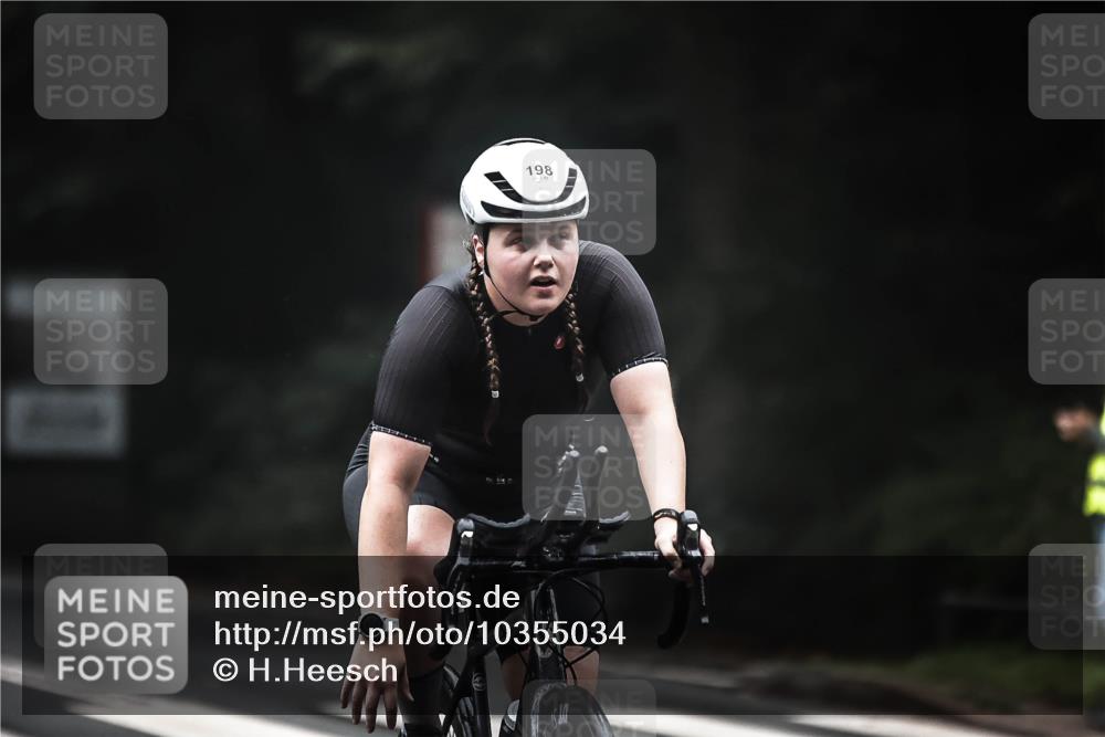 13.09.2026 - Stadtparktriathlon H.Heesch http://msf.ph/oto/10355034 13.09.2026 09:36:10 Radfahren 198 meine-sportfotos.de