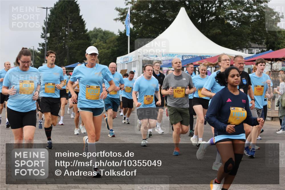 13.09.2026 - Kiel Lauf Andreas Tolksdorf http://msf.ph/oto/10355049 13.09.2026 09:58:06 Kiellinie 38, 2081, 35, 10995, 38, 12122, 2357, 12510, 38, 11614, 5992 meine-sportfotos.de