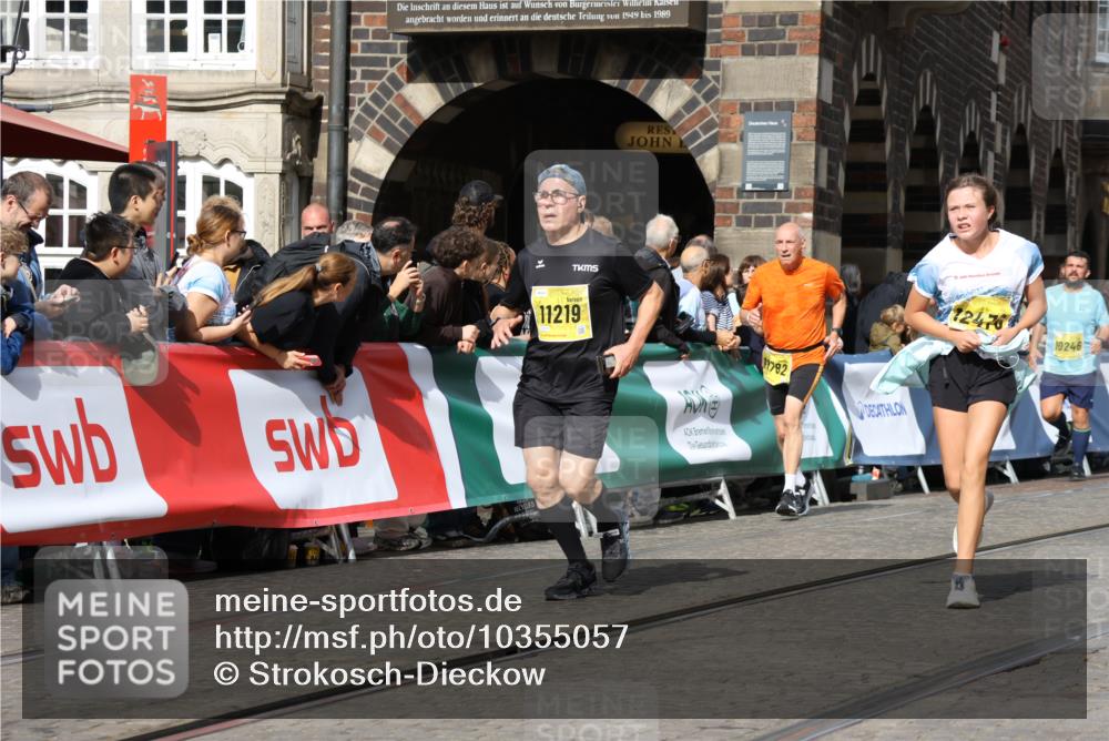 13.09.2026 - 21. swb-Marathon Bremen Strokosch-Dieckow http://msf.ph/oto/10355057 13.09.2026 10:56:16 Ziel 10298, 10374, 10690, 10703, 10952, 11790, 11972, 12061, 12108, 12143, 12484, 13565, 10184, 10211, 10322, 10356, 10670, 10675, 10844, 11256, 11317, 11570, 11795, 11844, 11855, 11871 meine-sportfotos.de