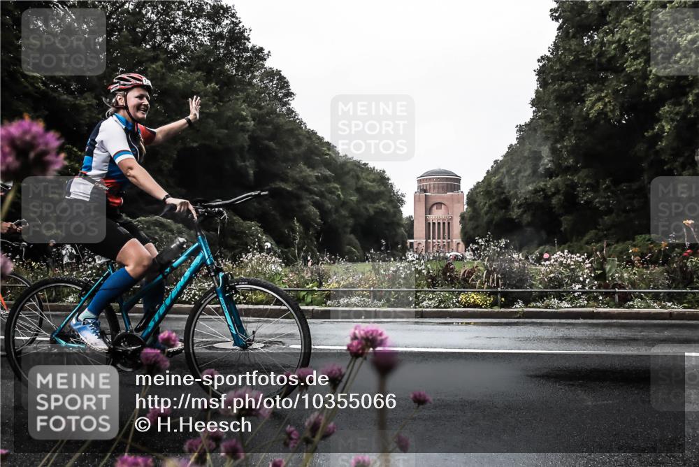 13.09.2026 - Stadtparktriathlon H.Heesch http://msf.ph/oto/10355066 13.09.2026 12:00:29 Radfahren 767, 839, 917, 960, 1000, 1022, 1068 meine-sportfotos.de