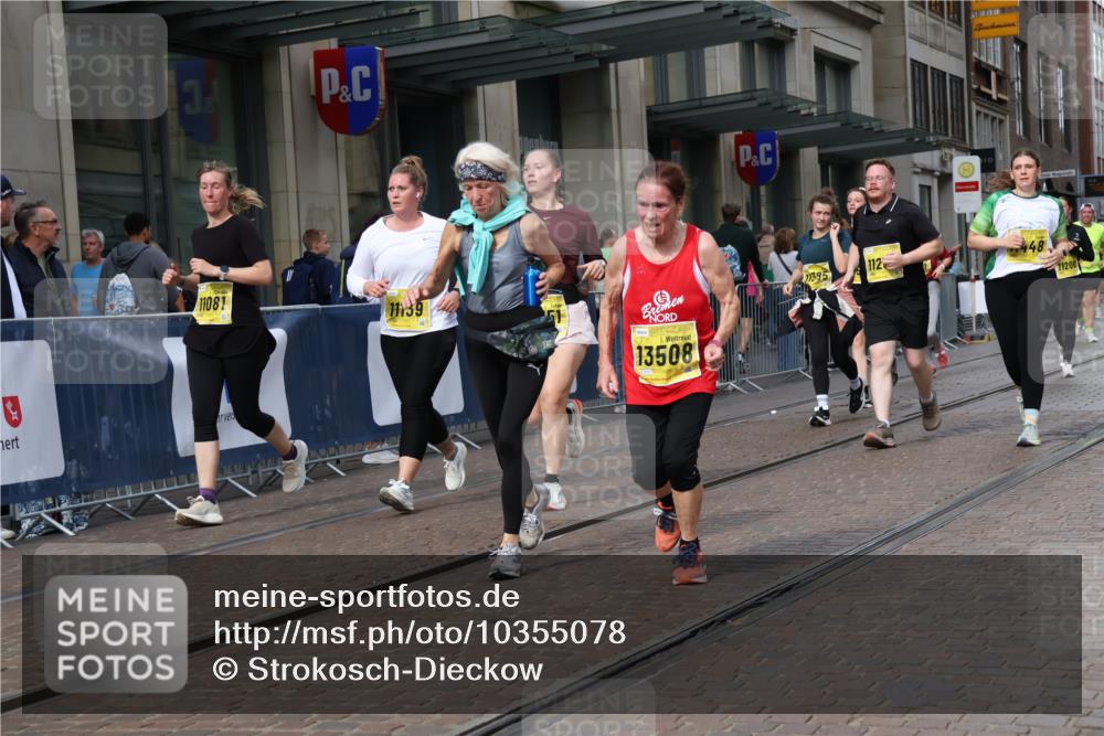 13.09.2026 - 21. swb-Marathon Bremen Strokosch-Dieckow http://msf.ph/oto/10355078 13.09.2026 11:16:02 Ziel 10242, 11026, 11081, 11139, 11181, 11200, 11264, 11274, 11385, 11448, 11573, 11768, 12057, 12151, 12539, 13508, 10474, 10572, 10665, 10900, 11217, 11307, 11549, 11613, 11778, 11897, 11940, 12046, 12137, 12306 meine-sportfotos.de