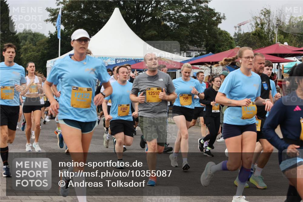 13.09.2026 - Kiel Lauf Andreas Tolksdorf http://msf.ph/oto/10355087 13.09.2026 09:58:07 Kiellinie 39, 10995, 12122, 2357, 11, 12510, 39, 708 meine-sportfotos.de