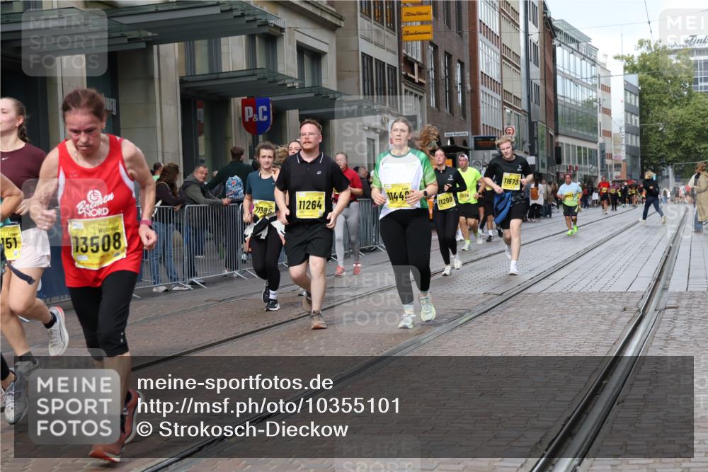 13.09.2026 - 21. swb-Marathon Bremen Strokosch-Dieckow http://msf.ph/oto/10355101 13.09.2026 11:16:03 Ziel 10242, 11026, 11081, 11139, 11181, 11200, 11264, 11274, 11385, 11448, 11573, 11768, 12057, 12102, 12151, 12539, 13508, 10474, 10572, 10665, 10900, 11217, 11307, 11549, 11613, 11768, 11778, 11897, 11940, 12046, 12306 meine-sportfotos.de