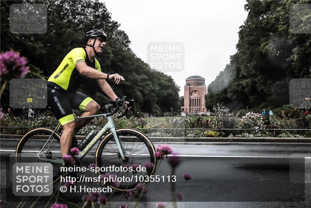 13.09.2026 - Stadtparktriathlon H.Heesch http://msf.ph/oto/10355113 13.09.2026 12:00:40 Radfahren 838, 866 meine-sportfotos.de