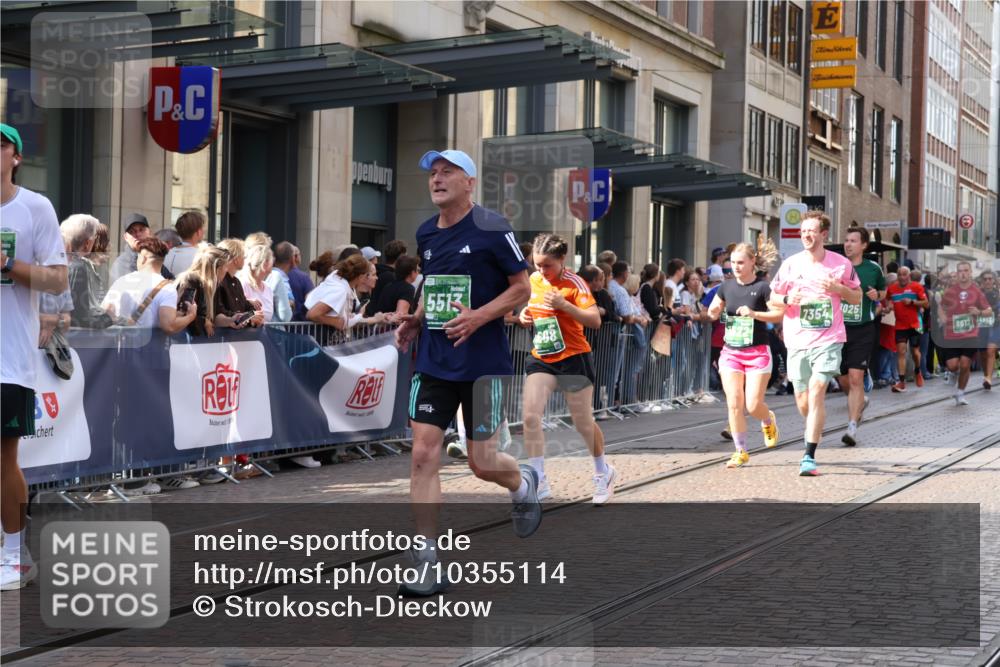 13.09.2026 - 21. swb-Marathon Bremen Strokosch-Dieckow http://msf.ph/oto/10355114 13.09.2026 13:33:35 Ziel 1656, 2405, 2727, 2872, 3201, 3389, 3522, 3761, 3790, 4490, 4554, 4613, 4658, 4874, 5063, 5156, 5341, 5513, 5563, 5587, 6151, 6508, 6509, 6623, 6808, 7047, 7126, 7303, 7354, 7431, 7652, 7832, 8025, 8512, 8641, 8910, 9068, 9128, 9342, 9344, 9390, 831, 930, 1124, 2283, 2960, 2980, 3201, 3562, 4052, 4219, 4243, 4492, 4536, 4543, 4565, 5040, 5560, 5660, 5726, 5861, 5862, 5914, 6256, 6421, 6538, 6597, 6777, 6844, 6882, 6915, 6997, 7145, 7523, 7633 meine-sportfotos.de