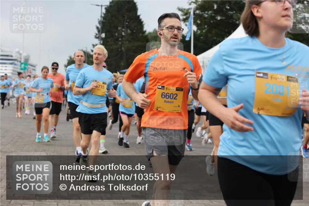13.09.2026 - Kiel Lauf Andreas Tolksdorf http://msf.ph/oto/10355119 13.09.2026 09:58:08 Kiellinie 715, 4, 38, 6602, 39, 2081 meine-sportfotos.de