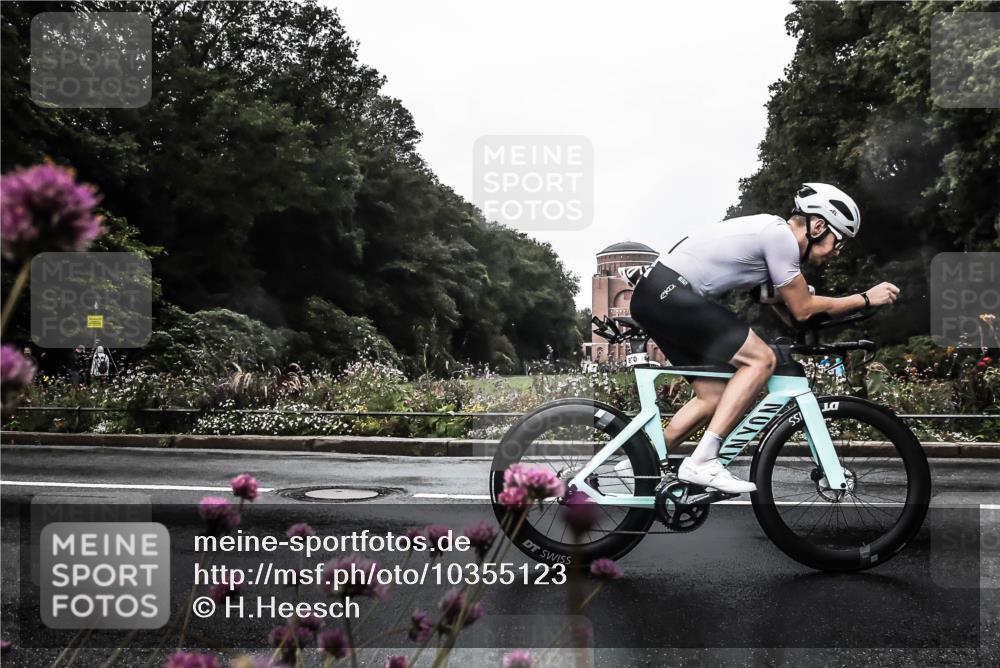 13.09.2026 - Stadtparktriathlon H.Heesch http://msf.ph/oto/10355123 13.09.2026 12:00:45 Radfahren 838, 870 meine-sportfotos.de