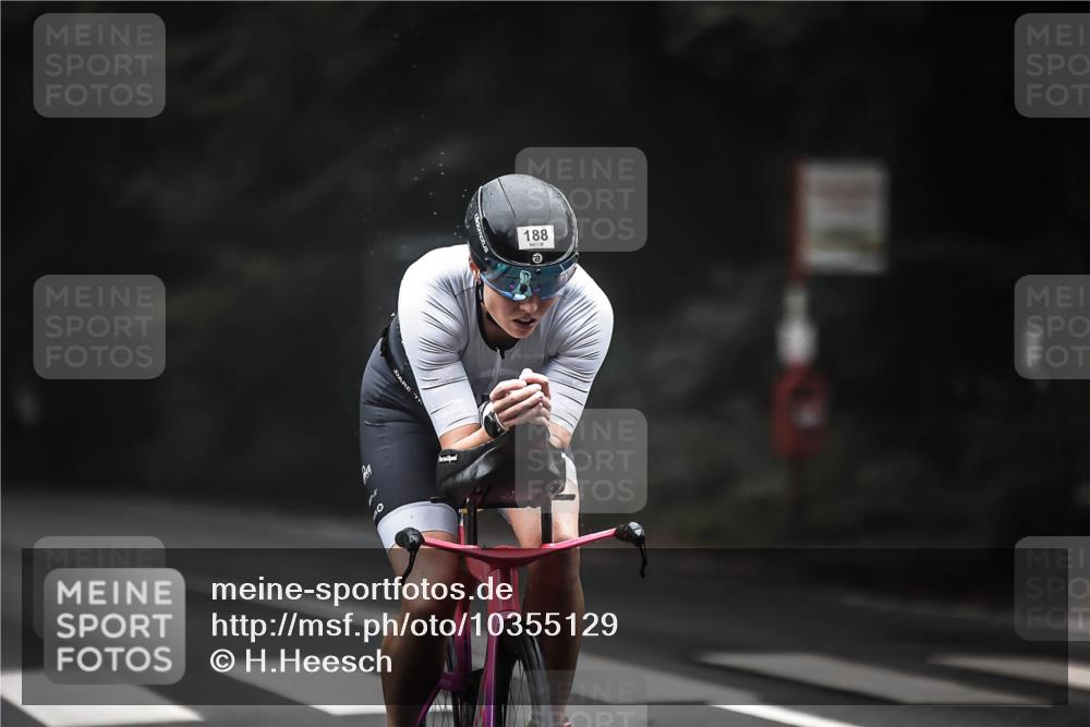 13.09.2026 - Stadtparktriathlon H.Heesch http://msf.ph/oto/10355129 13.09.2026 09:36:35 Radfahren 163, 178, 188, 189, 192 meine-sportfotos.de